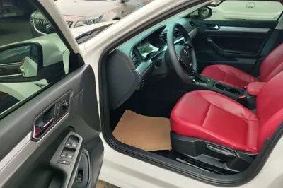 Volkswagen Lamando 2019, 69700 км, за 9543 USD - фото 23