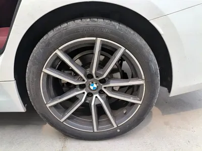 BMW 3 Series 2023, 20000 км, за 34725.64 USD
