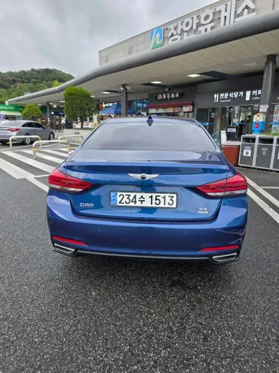Hyundai Genesis 2016, 237700 км, за 9839.83 USD