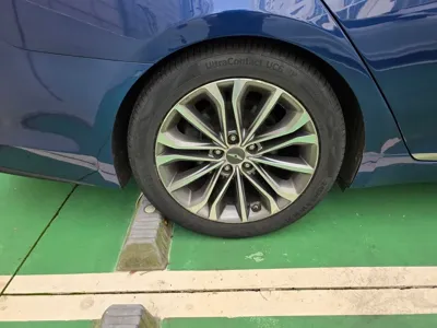 Hyundai Genesis 2016, 237700 км, за 9839.83 USD