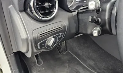 Mercedes-Benz C-Class 2018, 50863 км, за 10936.4 USD - фото 16