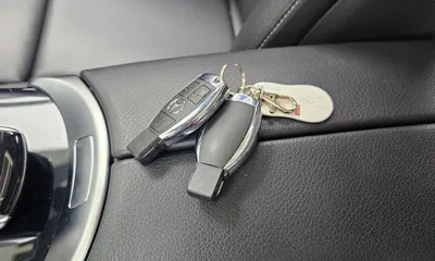 Mercedes-Benz C-Class 2018, 50863 км, за 10936.4 USD - фото 28