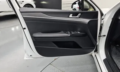 Kia K5 2023, 45791 км, за 11530.95 USD - фото 24