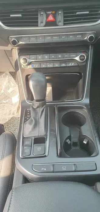 Hyundai Grandeur 2018, 95902 км, за 8861.76 USD - фото 9