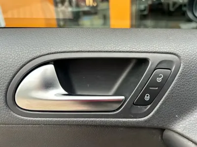 Volkswagen Tiguan 2017, 80000 км, за 5839.72 USD - фото 35
