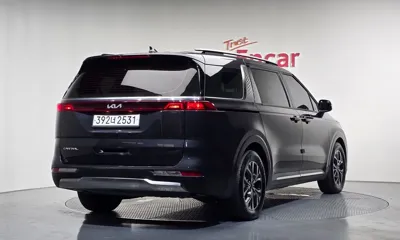 Kia Canival 2023, 35626 км, за 16386.84 USD