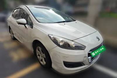Peugeot 308 2014, 112500 км, за 2652 USD