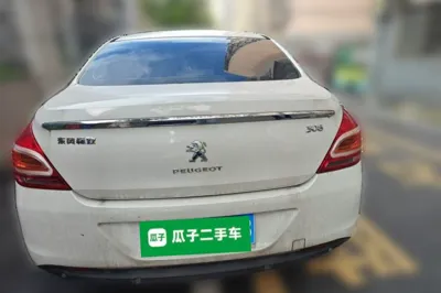 Peugeot 308 2014, 112500 км, за 2652 USD