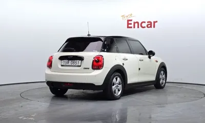 MINI Cooper 2016, 163385 км, за 3766.1 USD