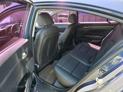 Hyundai Avante 2017, 122451 км, за 5795.4 USD - фото 12