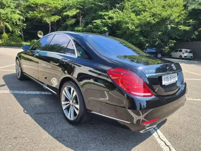 Mercedes-Benz S-Class 2015, 210000 км, за 12676.33 USD