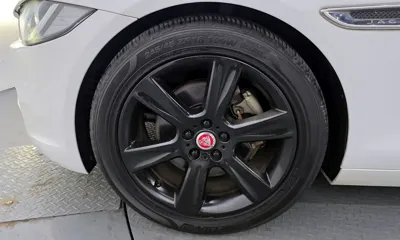 Jaguar XE 2019, 107091 км, за 6276.84 USD