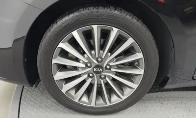 Kia K7 2018, 66328 км, за 10699.75 USD