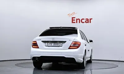 Mercedes-Benz C-Class 2013, 84395 км, за 6186.1 USD