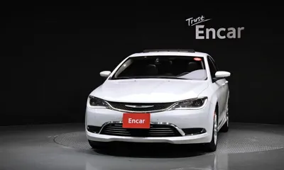 Chrysler 200 2015, 128844 км, за 2582.78 USD