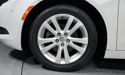 Chrysler 200 2015, 128844 км, за 2582.78 USD
