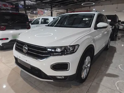 Volkswagen T-Roc · 2022 год