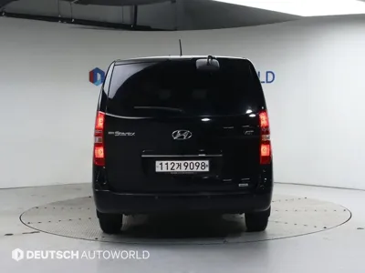 Hyundai Starex 2020, 52806 км, за 15394.78 USD