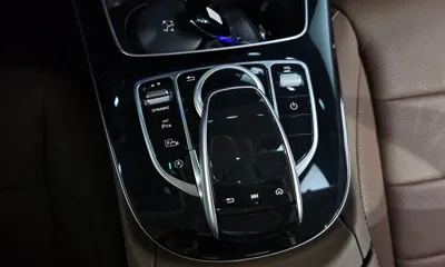 Mercedes-Benz E-Class 2019, 44281 км, за 20166.55 USD - фото 32