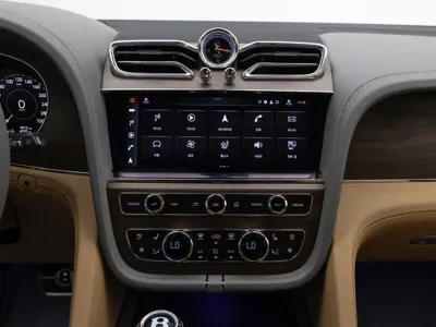Bentley Bentayga 2025, 4698 км, за 214522.45 USD - фото 11