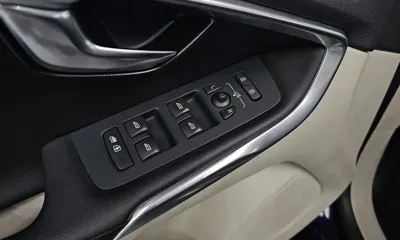 Volvo V40 2016, 156260 км, за 5144.23 USD - фото 18