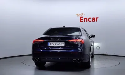 Maserati Quattroporte 2018, 76046 км, за 23640.3 USD