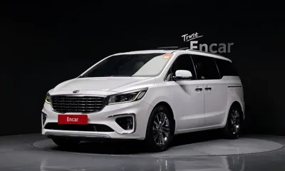Kia Canival · 2019 год