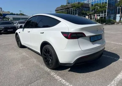 Tesla Model Y 2023, 39228 км, за 5829.07 USD - фото 9