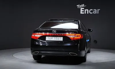 Hyundai Grandeur 2012, 137274 км, за 3237.53 USD