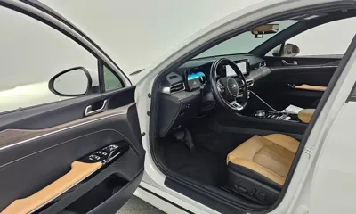 Kia K5 2021, 117258 км, за 12936.35 USD - фото 10