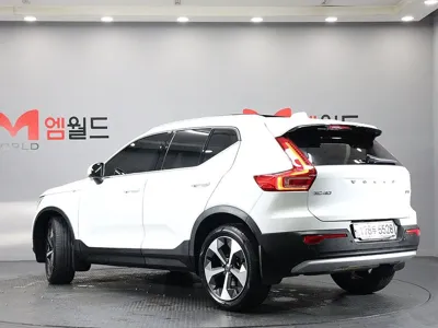 Volvo XC40 2023, 14385 км, за 24156.49 USD