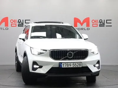 Volvo XC40 2023, 14385 км, за 24156.49 USD