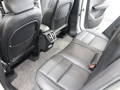 Volvo XC40 2023, 14385 км, за 24156.49 USD - фото 10