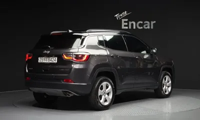 Jeep Compass 2019, 67502 км, за 7605.8 USD