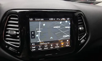 Jeep Compass 2019, 67502 км, за 7605.8 USD - фото 14