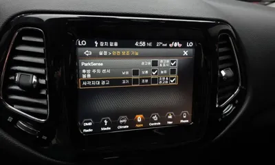 Jeep Compass 2019, 67502 км, за 7605.8 USD - фото 16