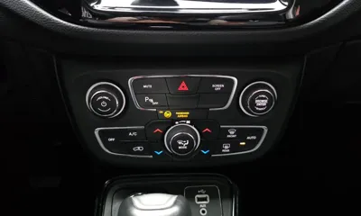 Jeep Compass 2019, 67502 км, за 7605.8 USD - фото 17