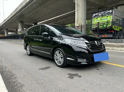 Honda Elysion 2017, 96000 км, за 13978.54 USD