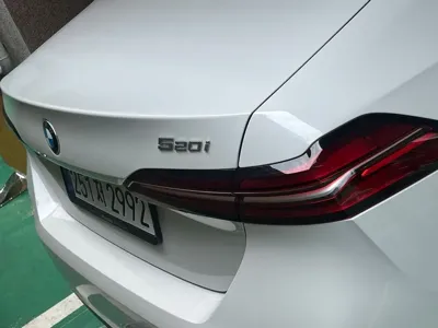 BMW 5-Series 2025, 25028 км, за 36969.94 USD
