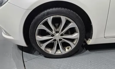 Hyundai Sonata 2014, 145939 км, за 3413.42 USD