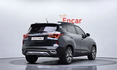 Kia Seltos 2023, 33323 км, за 12899.03 USD