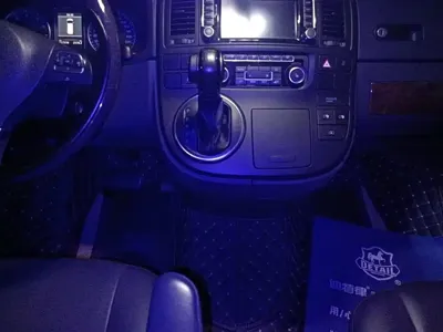 Volkswagen Multivan 2012, 117400 км, за 10005.69 USD - фото 16