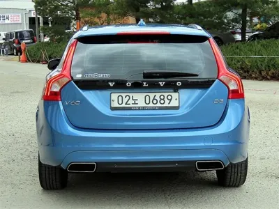 Volvo V60 2016, 219656 км, за 3255.84 USD