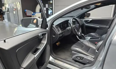 Volvo XC60 2017, 133857 км, за 13213.92 USD - фото 10
