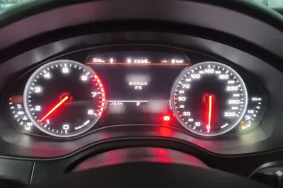 Audi A6L 2014, 185300 км, за 11793 USD - фото 10