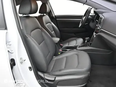 Hyundai Avante 2020, 72900 км, за 7944.26 USD - фото 10