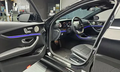 Mercedes-Benz E-Class 2023, 11740 км, за 34357.45 USD - фото 11