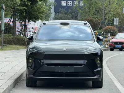 Nio ES8 2023, 50000 км, за 35307.06 USD
