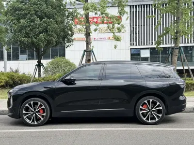 Nio ES8 2023, 50000 км, за 35307.06 USD