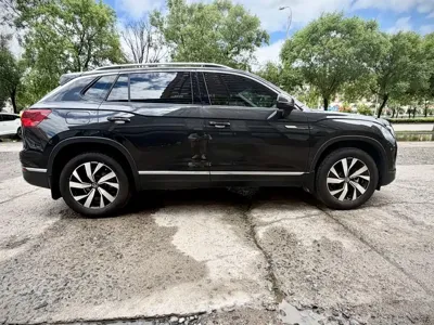 Volkswagen Tayron 2022, 42000 км, за 21159.1 USD - фото 7